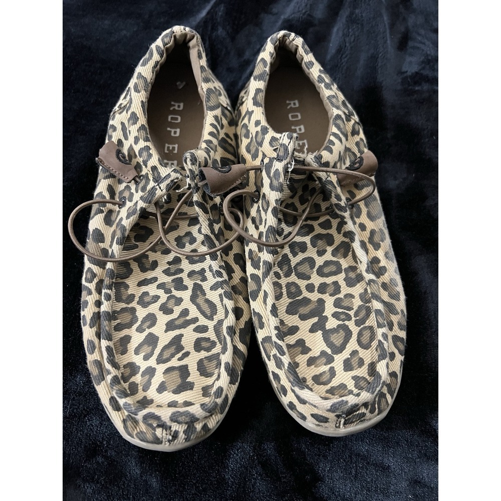 Roper Womens Tan Canvas‎ Chillin Leopard Slip-On Shoes Size 7